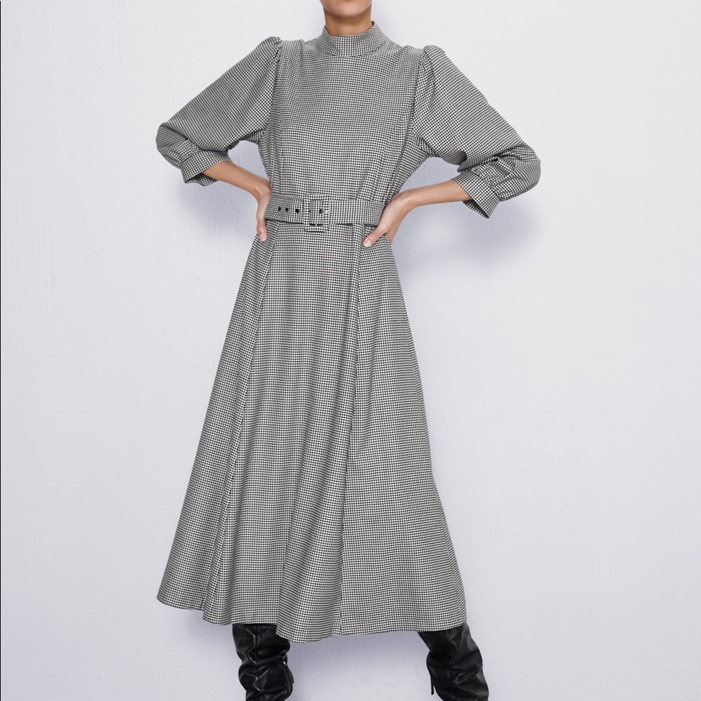 *New w/ tags* Zara Houndstooth Belted Dress